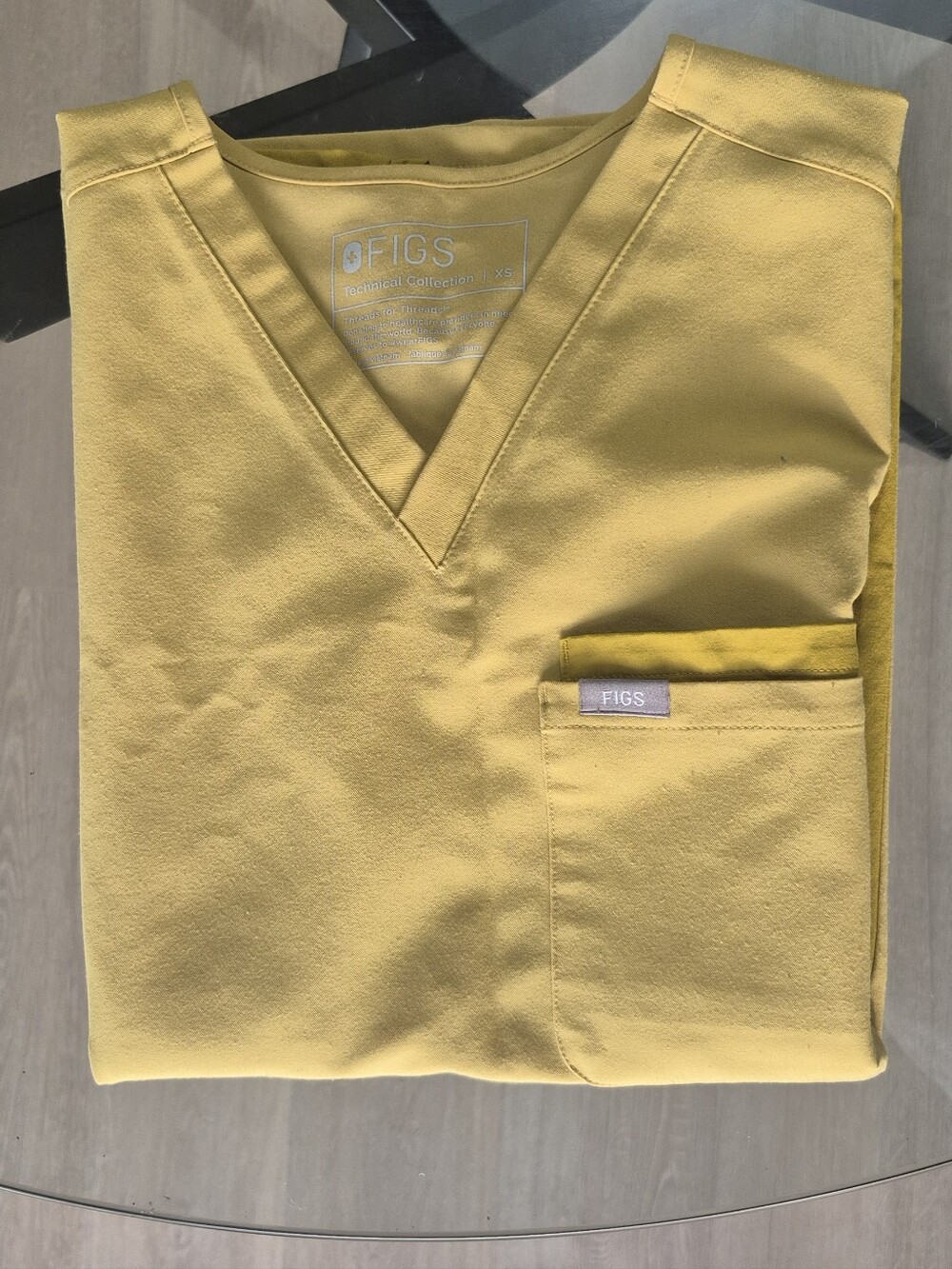 FIGS Yellow Scrub Set